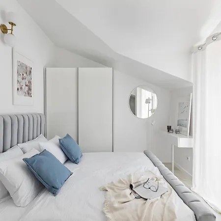 Serene Near Slatine Beach, Cleaning Included *