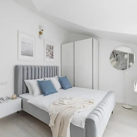 Apartment Serene Near Slatine Beach, Cleaning Included *