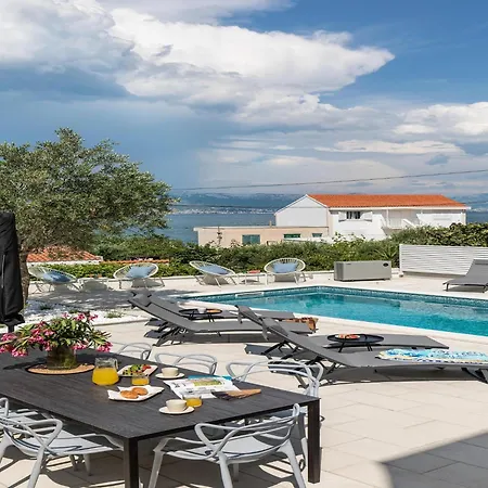 Serene Near Slatine Beach, Cleaning Included Trogir